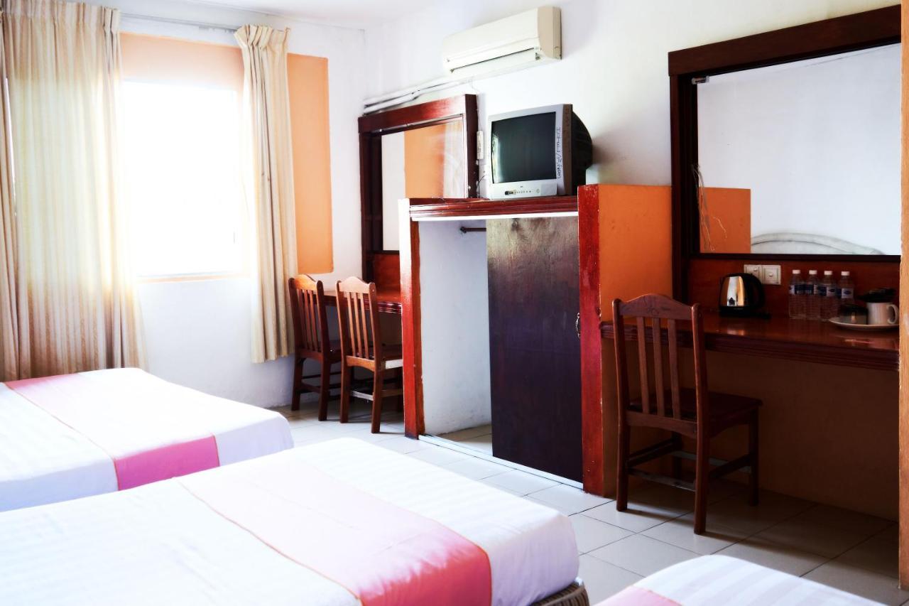 Plaza Inn Sibu Buitenkant foto